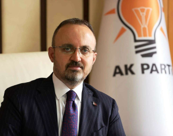 AK Partili Turan: “Eğer yanındakilerin gökyüzüne baktıklarında gördükleri helikopter değilse, UFO muydu?”