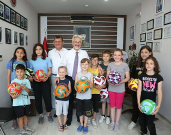 Başkan Erdem Fethiyede Vatandaşı Dinledi