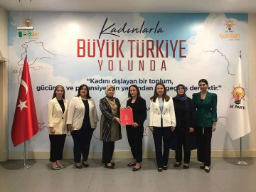 Ak Mudanya Kadın Ve Gençlik Kollarında Başkanlar Belirlendi