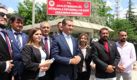 Sarıgül: NATOda iktidar başarılı olduk diye davul zurna çalmasın, muhalefette partileri de iktidar başarısız oldu diye sevinmesin