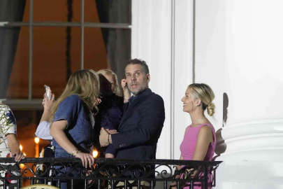 Bidenın oğluna ait olduğu iddia edilen telefon verileri internete sızdırıldı