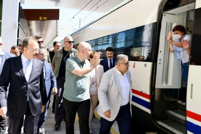 Bakan Karaismailoğlu, Bilecike YHT ile geldi
