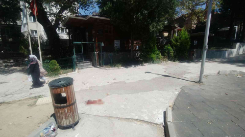 Bursada Şikayetinden Vazgeçmeyen Muhtara Kurşun Yağdırdı