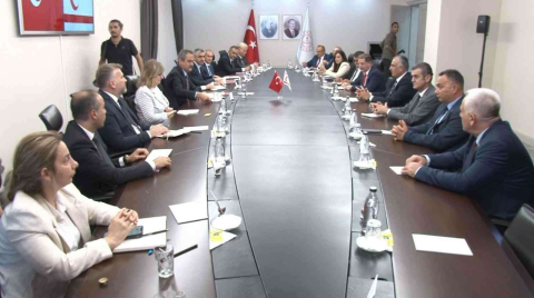 Milli Eğitim Bakanı Özer, KKTCli mevkidaşı Çavuşoğlu ile bir araya geldi
