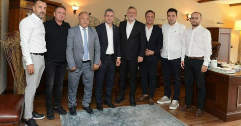 Bursaspor Yönetimi İbrahim Burkayı Ziyaret Etti