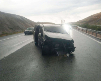 Kontrolden Çıkan Kamyonet Kaza Yaptı: 4 Yaralı