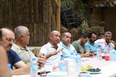 Başkan Yücel, muhtarlarla bir araya geldi