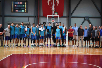 Berke Büyüktuncel Plaketle Ödüllendirildi