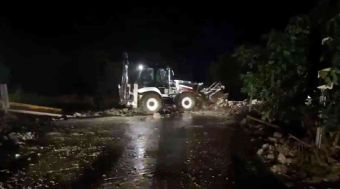 İznikte Sağanak Yağış Sele Neden Oldu