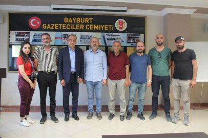 Gelecek Partisi Genel Başkan Yardımcısı Yardım gazetecilerle buluştu