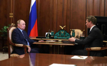 Putinden Batıya mesaj: Çıkarılan sorunlara rağmen petrol ve gaz gelirlerimiz artıyor
