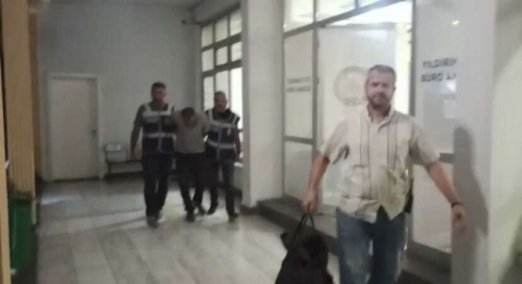 Bursada Uyuşturucu Servisi Yapan Motokurye Kıskıvrak Yakalandı