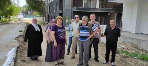 Yeni Taşındıkları Evlerinde Elektriksiz Kaldılar