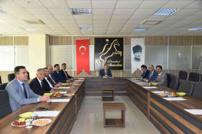 Vali Karadeniz Demirci OSBnin ilk müteşebbis heyet toplantısına katıldı