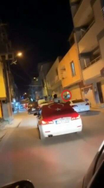 Asker Konvoyunda Yarı Otomatik Silah Ve Tabancalarla Dehşet Saçarak Böyle İlerlediler