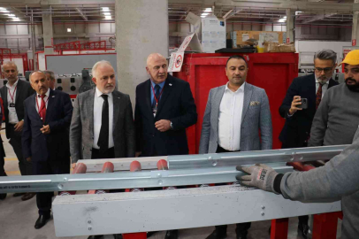 Kızılay Genel Başkanı Kınık, Türk Kızılay Malatya Merkez Üssünde incelemelerde bulundu