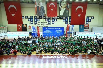 Gemlik Basketbola Bursasu Desteği