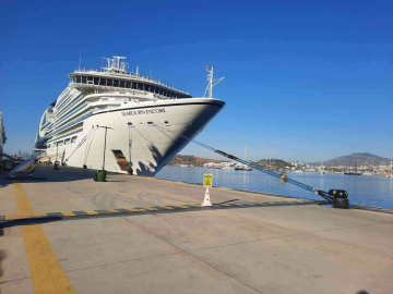 358 yolcuyla Bodruma geldi