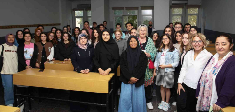 Yazar Kristin Dahl Nilüferde Öğretmen Adaylarıyla Bir Araya Geldi