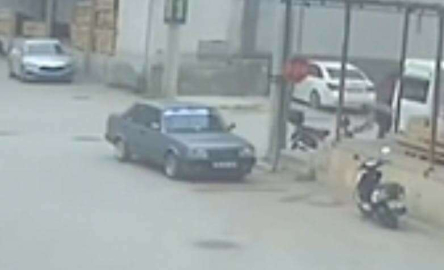 Motosiklet Çalarken Kameraya Yakalandı