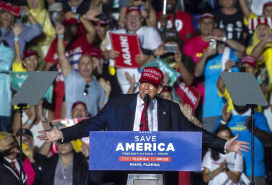 Trump, oyunu Cumhuriyetçi DeSantise verdi