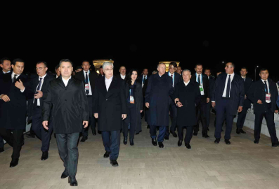 Cumhurbaşkanı Erdoğan, Özbekistanda liderlerle gayriresmi akşam yemeğine katıldı