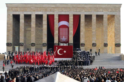Devlet erkanı vefatının 84üncü yıldönümünde Atanın huzurunda