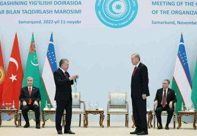 Cumhurbaşkanı Erdoğana Özbekistanda Türk Dünyası Ali Nişanı takdim edildi