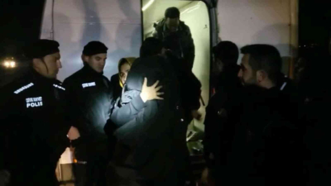 (Özel) Bursada Nefes Kesen Kovalamaca...minibüsten 31 Kaçak Çıktı