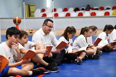 Bu Takımdaki Sporcular Kitap Okumadan Maça Başlayamıyor