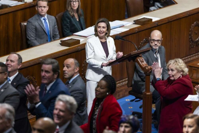 ABD Temsilciler Meclisi Başkanı Pelosi: ABD demokrasisi görkemli ama kırılgandır”