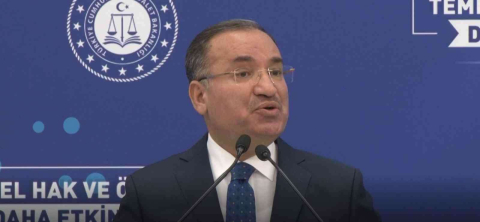 Adalet Bakanı Bozdağ: Bugün Doğu Akdeniz adeta büyük bir göçmen mezarlığına dönmüş durumdadır