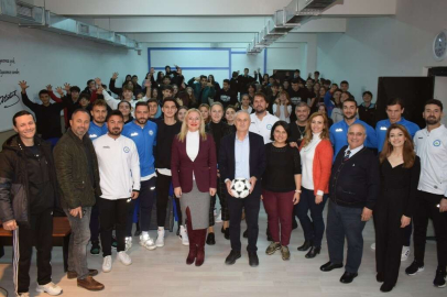 Nilüferli Futbolcular Öğrencilerle Deneyimlerini Paylaştı