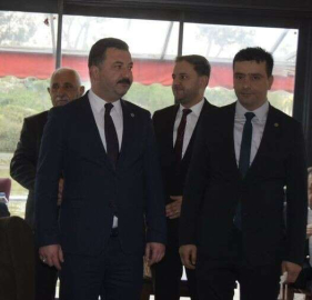 Altıeylül MHP ilçe Başkanı Alper Okçelik oldu
