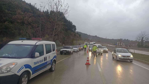 Bursada Maddi Hasarlı Zincirleme Trafik Kazası