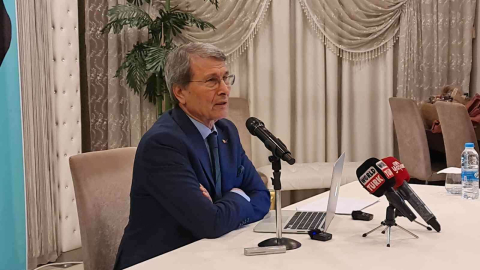 Prof. Dr. Halaçoğlu, Akdeniz ve Türkiyedeki gelişmeler konferansında konuştu