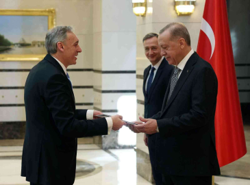 Cumhurbaşkanı Erdoğan, Uruguay Büyükelçisi Hugo Cayrusu  kabul etti