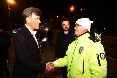 AK Parti İl Başkanı Çalışkandan sağlık personeli ve emniyet güçlerine yeni yıl ziyareti