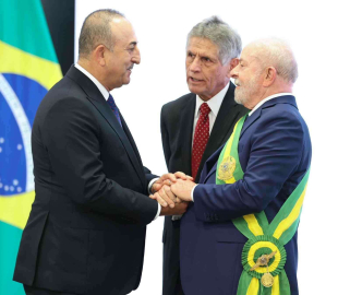 Çavuşoğlu, Brezilyanın yeni Devlet Başkanı Lulanın yemin törenine katıldı
