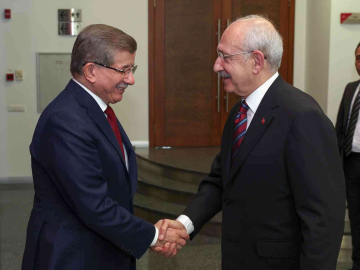Davutoğlu, CHP Lideri Kılıçdaroğlunu ziyaret etti