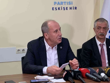 Muharrem İnceden CHP Genel Merkezinde bayrak kaldırılmasına sert eleştiri