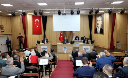 Akdeniz Belediyesi Çilek Mahallesine kompleks bir yapı kazandırıyor