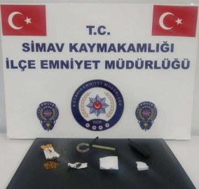 Simavda bir kişinin üzerinde uyuşturucu ele geçirildi