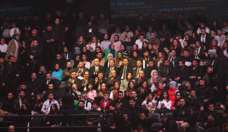 Üniversiteli gençler  ‘ÜniAK FESTte bir araya geldi