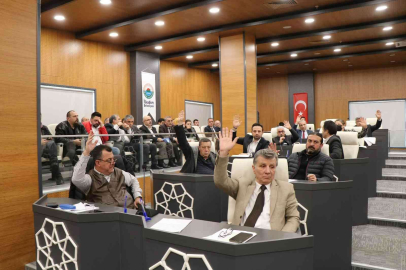 İlkadım meclisi olağanüstü toplandı, maaşları belirledi