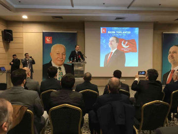 Fatih Erbakan: “6lı masadan 28 Şubat kokuları geliyor”