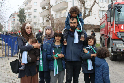 Cumhurbaşkanını görmek için 6 çocuğuyla Fransadan geldi