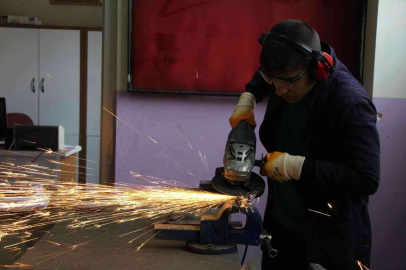 Bingölde meslek liseleri fabrika gibi çalışıyor: 2022 yılında 9,5 milyon lira ciro yaptılar
