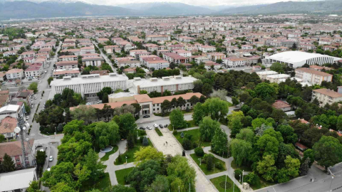 Erzincanın bazı ilçeleri gelişmiyor geriye gidiyor!
