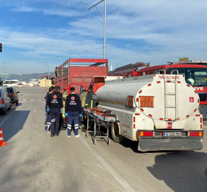 Yakıt Tankeri Kamyona Çarptı, Can Pazarı Yaşandı
